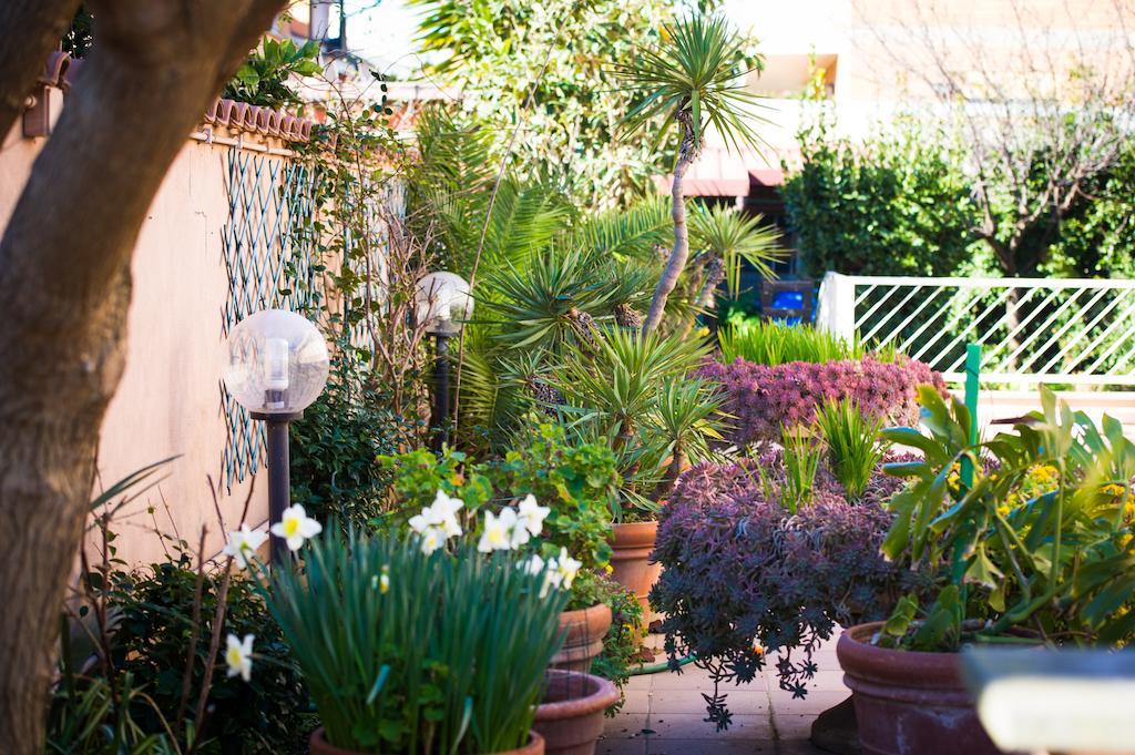Bed And Breakfast Letterario Fiumicino Exterior photo