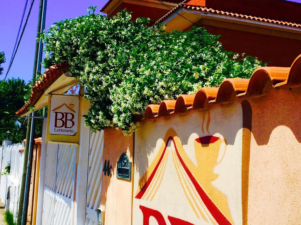 Bed And Breakfast Letterario Fiumicino Exterior photo