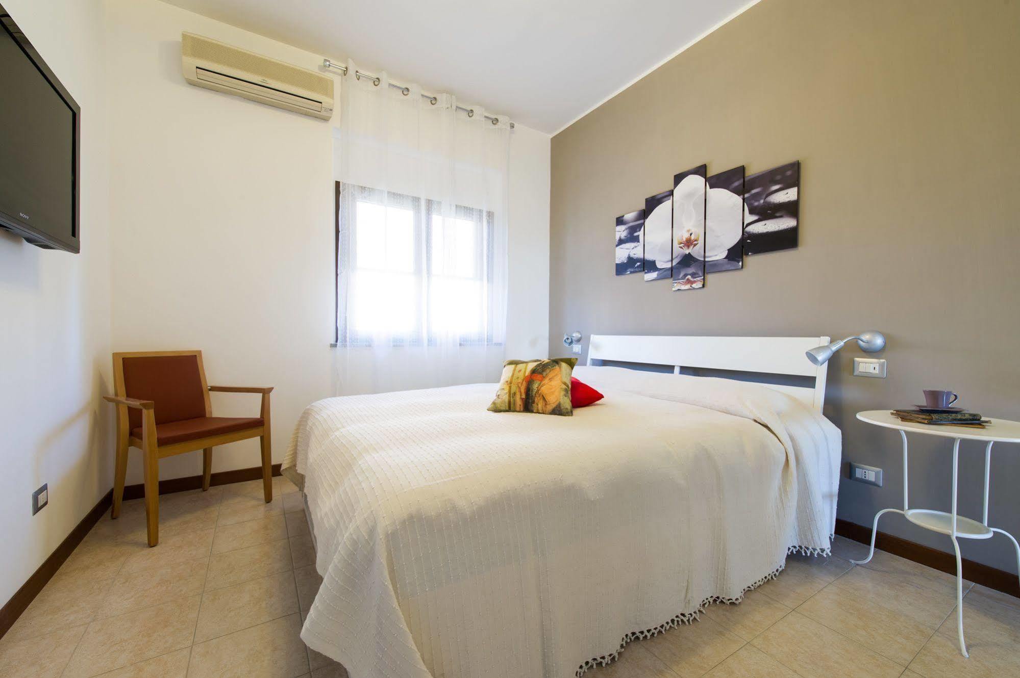 Bed And Breakfast Letterario Fiumicino Exterior photo
